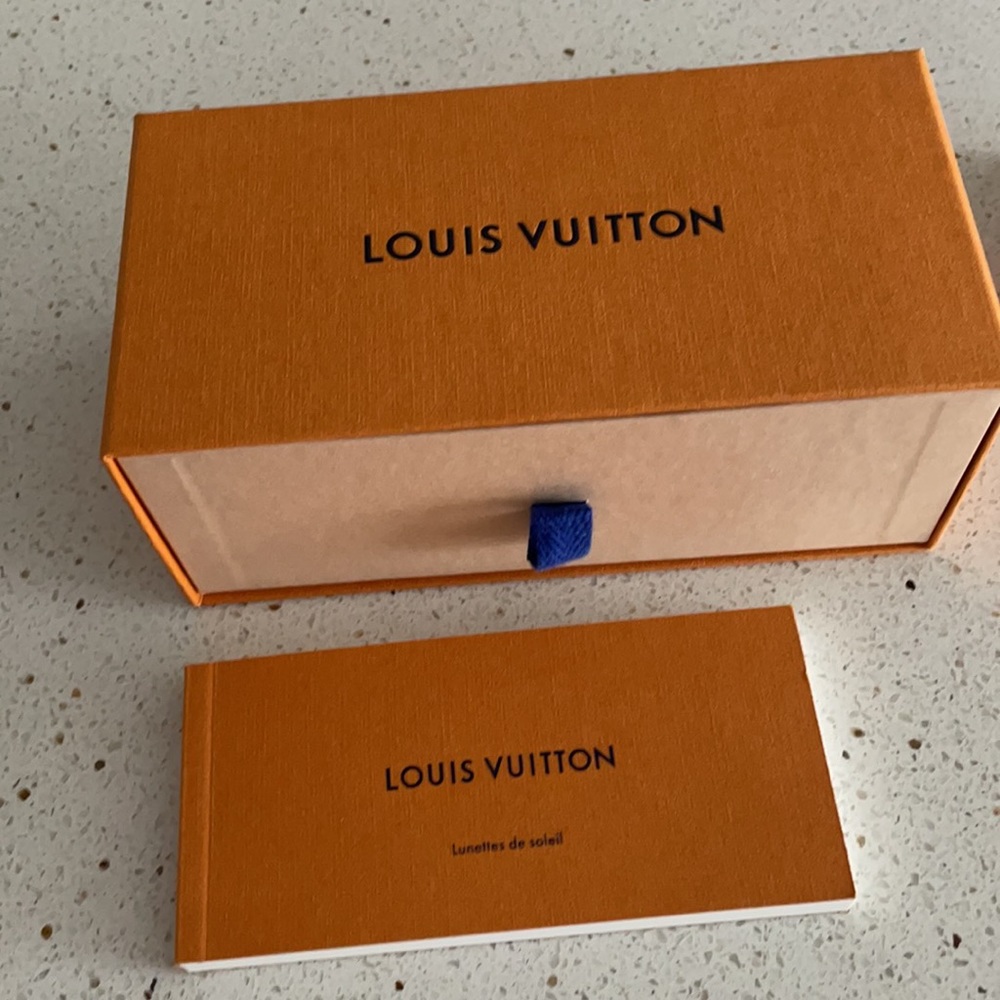 Louis Vuitton 1.1 MILLIONAIRES SUNGLASSES - Picture 3 of 7
